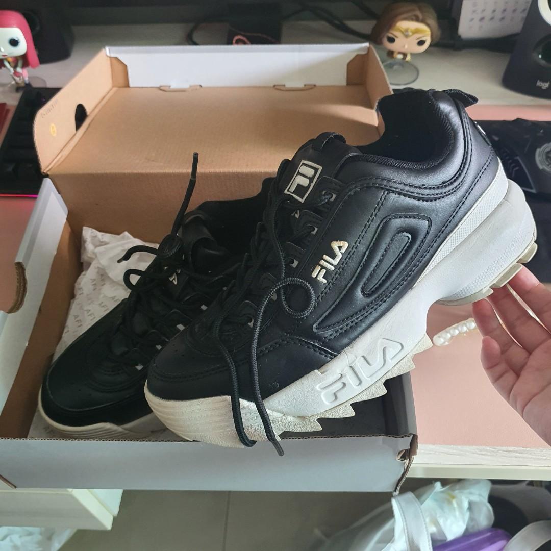 Women's fila disruptor sale best sale