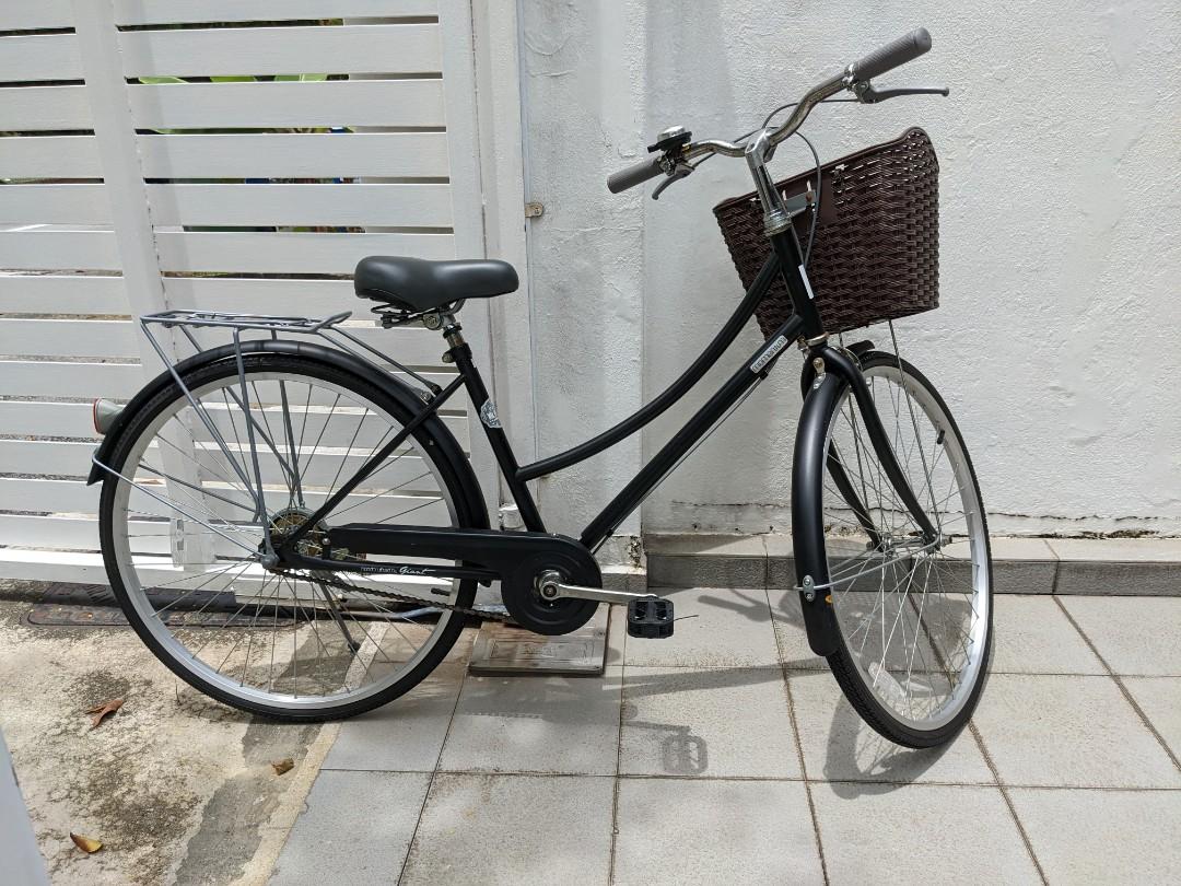 Giant Momentum Athena Commuter City Bicycle with Shimano flywheel