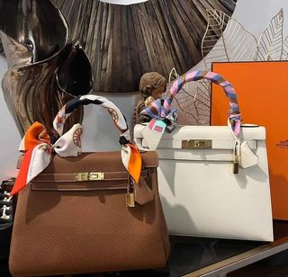 (Category: ) located in . Submitted by authenticandluxury_bags (Listing ID 1192378838, Image 1). Description: .