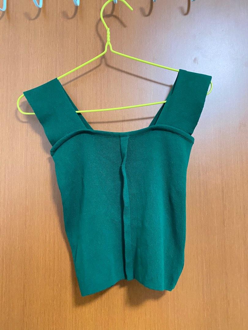 Green Top, Women's Fashion, Tops, Sleeveless on Carousell