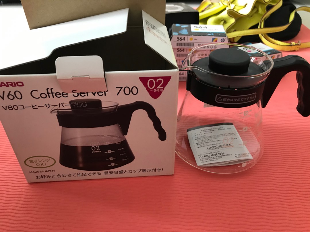 Hario V60 Coffee Server 700, Furniture & Home Living, Kitchenware