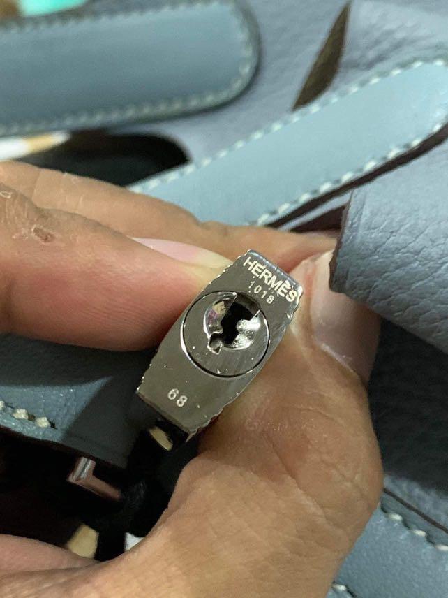 Hermes Picotin (Category: Luxury Bags & Wallets) located in Binalonan. Submitted by sheenaluxarchive (Listing ID 1192418436, Image 2). Description: Not sure ako dito. Bahala na kayo mga sissy. Got it from japan box. Mahal kasi ang entrupy dko keri. Jackpot ka rito pag orig to..