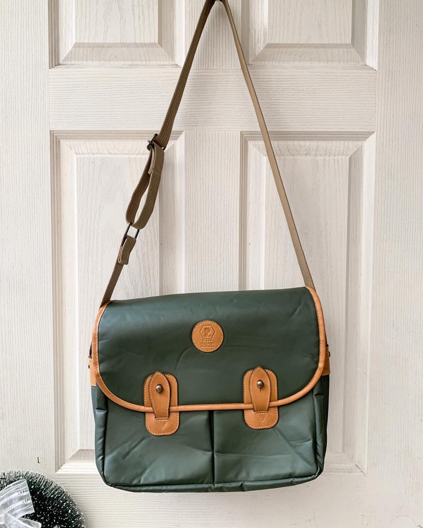 Kodak Camera Bag/ Camera Bag Sling bag, Women's Fashion, Bags & Wallets