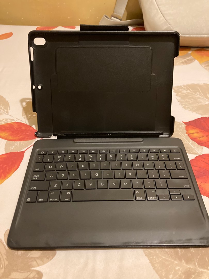 LOGITECH SLIM COMBO WIRELESS KEYBOARD DOCK FOR APPLE IPAD PRO 10.5, Mobile Phones & Gadgets