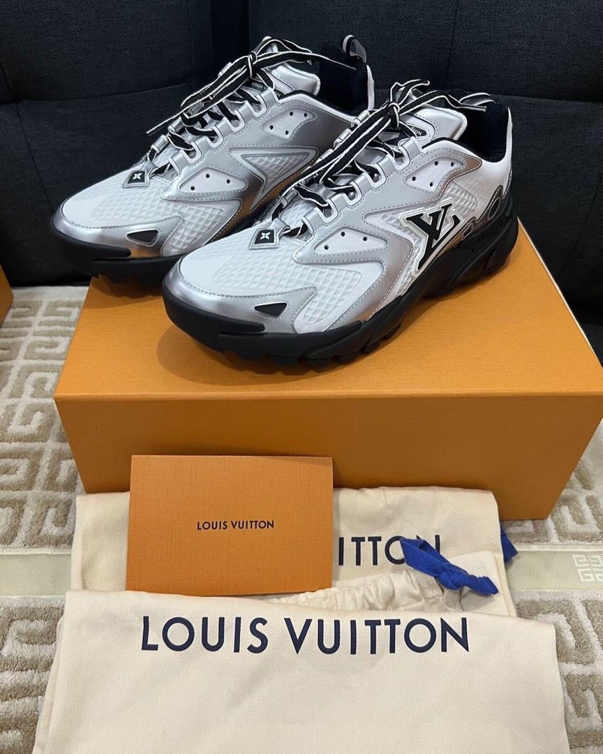 Louis Vuitton LV Runner Tatic Sneaker, Men's Fashion, Footwear, Sneakers on  Carousell