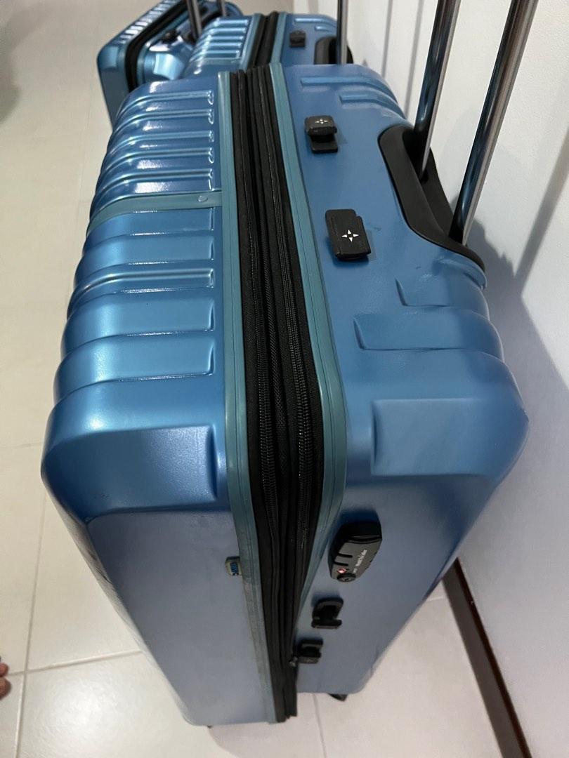 World Traveller Luggage Bag Cabin hand carry, Hobbies & Toys, Travel