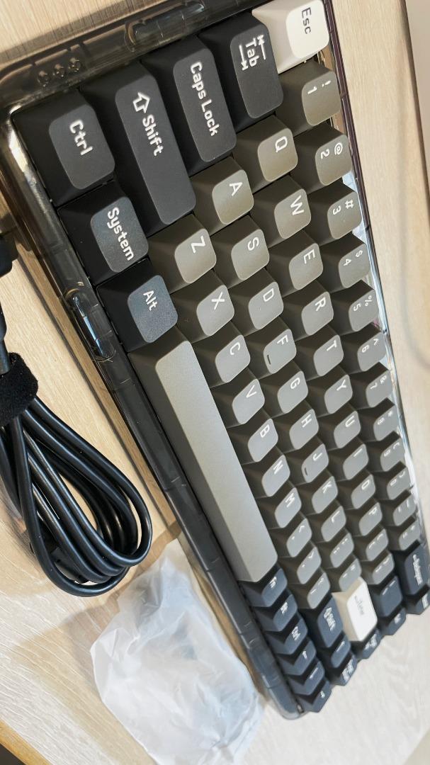 Melgeek Mojo68 Retro Mechanical Keyboard 透明Mojo 68復古三模客製化機械鍵盤RGB燈效, 電腦 ...