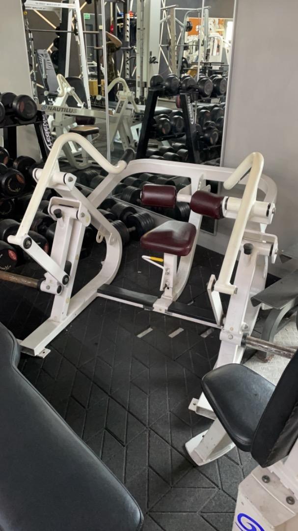 Nautilus XP load plate loaded seated dip machine gym, Sports Equipment ...