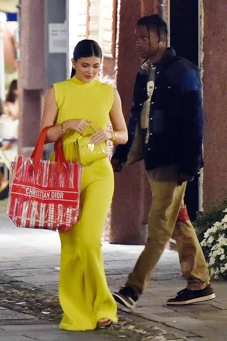 Kylie jenner dior bag on sale