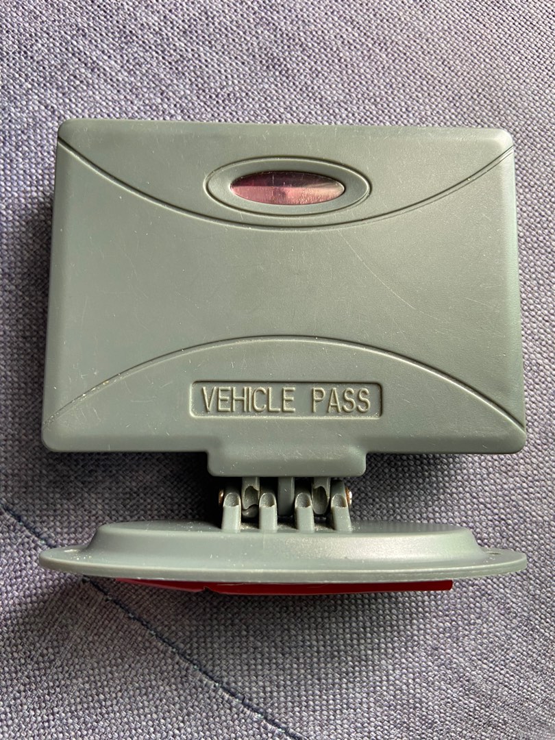 Parking Transponder Vehicle Pass Mag Mifare CCD200M, Hobbies & Toys