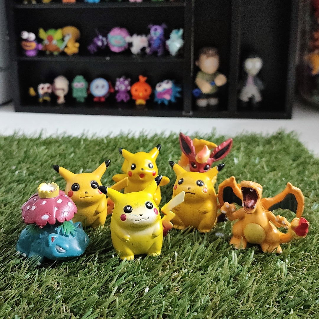 Nintendo best sale pokemon figures