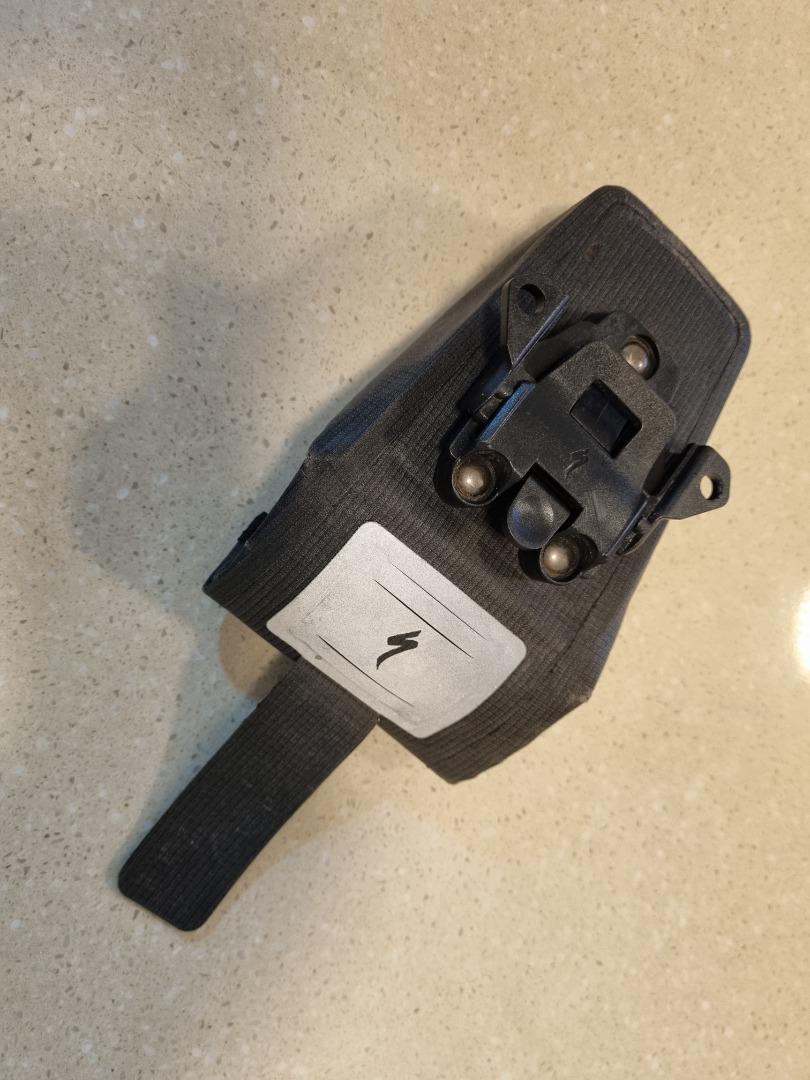 Specialized Stormproof Seat Pack Small saddle tool bag