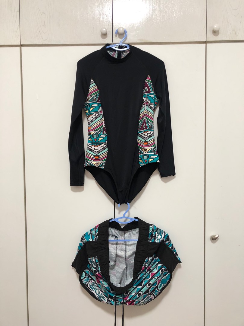 Swimming Attire Rashguard and swimming short, Men's Fashion, Tops