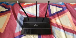 TP Link Archer A8 WiFi router