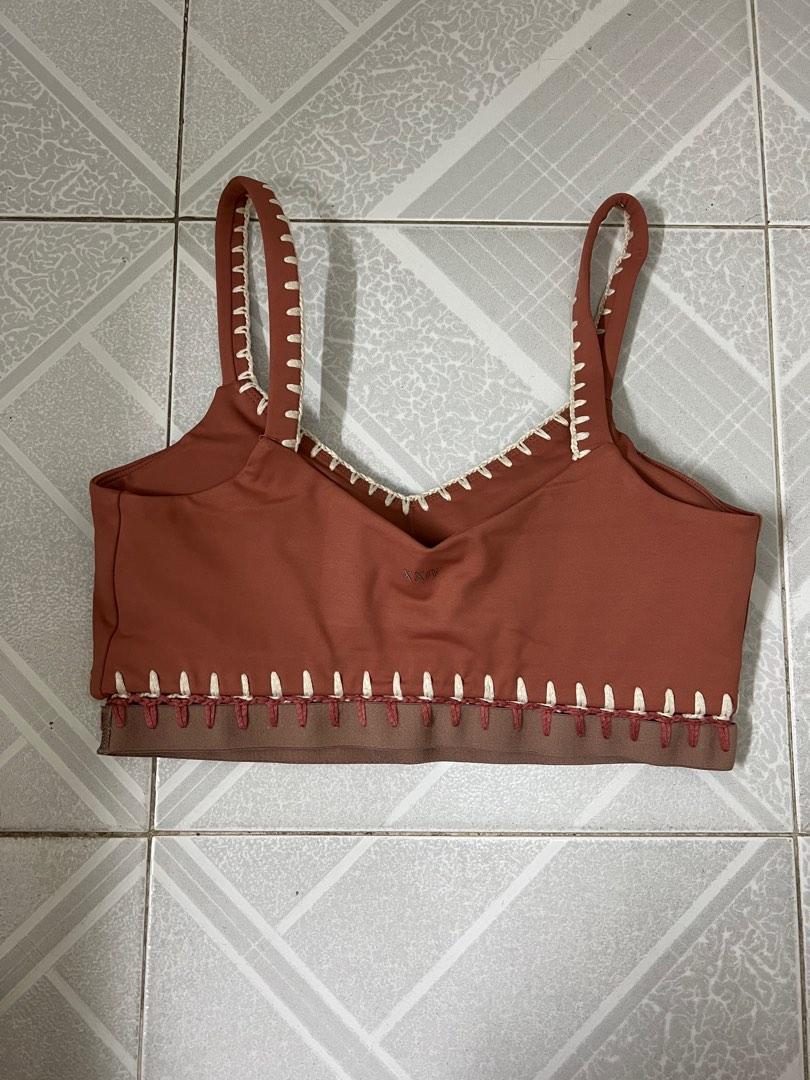 XXIV Active Loop Crochet Tights & Bra (Desert Rose), 女裝, 運動服裝 Carousell