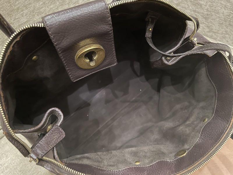 YSL Cabas Muse Two Brown (Pre-Loved) (Category: Luxury Bags & Wallets) located in Manila. Submitted by buys.korean (Listing ID 1192296427, Image 3). Description: YSL Cabas Muse Two Brown (Pre-Loved) No receipt and dust bag Price: negotiable RFS: decluttering Location: Banawe, QC.