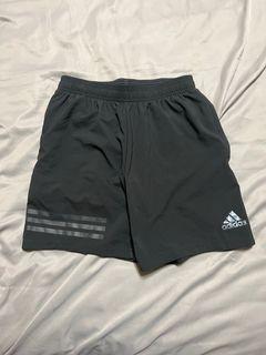 Adidas運動短褲 你要的