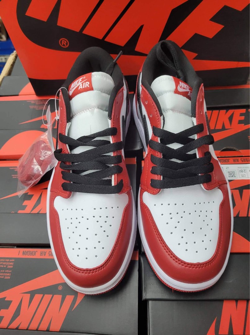 jordans 1 red toe