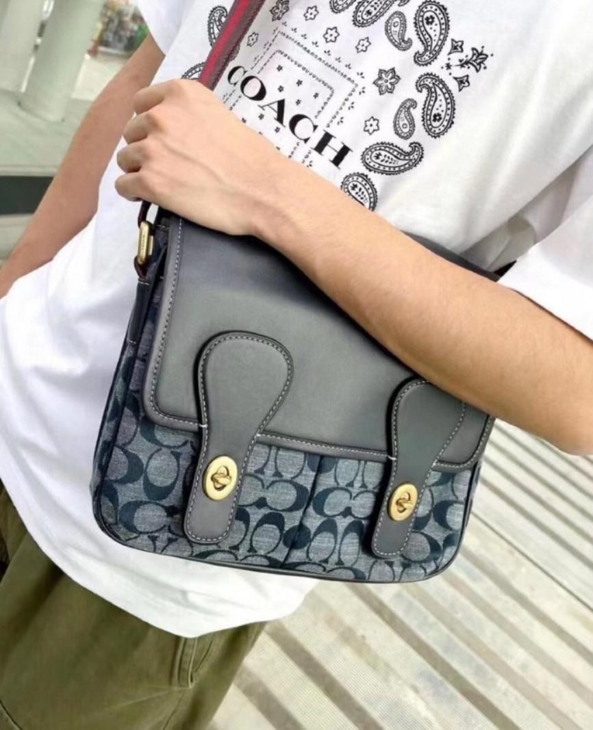 Coach mens hotsell shoulder bag