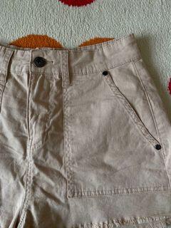 beige cargo shorts