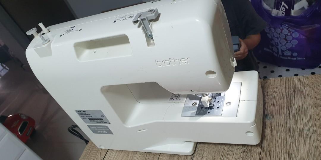 Brother sew machine L14, TV & Home Appliances, Other Home Appliances on
