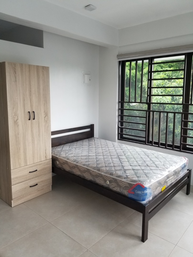 Commercial Lot with Building For Sale in Sto Tomas Batangas Big Space 556SQM, Property, For Sale