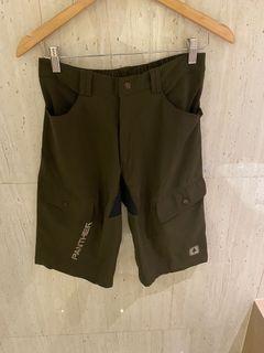 Consigna shorts size L
