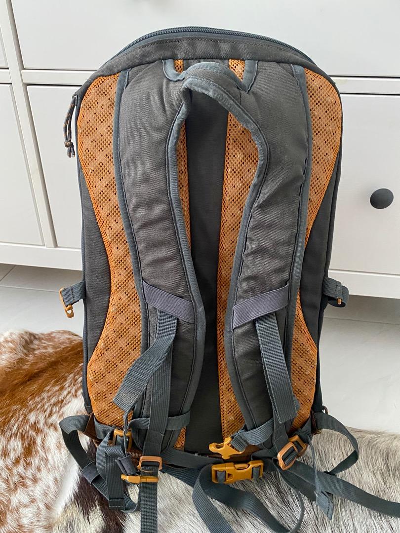 DECATHLON Mountain Hiking 30L Backpack Quechua NH500