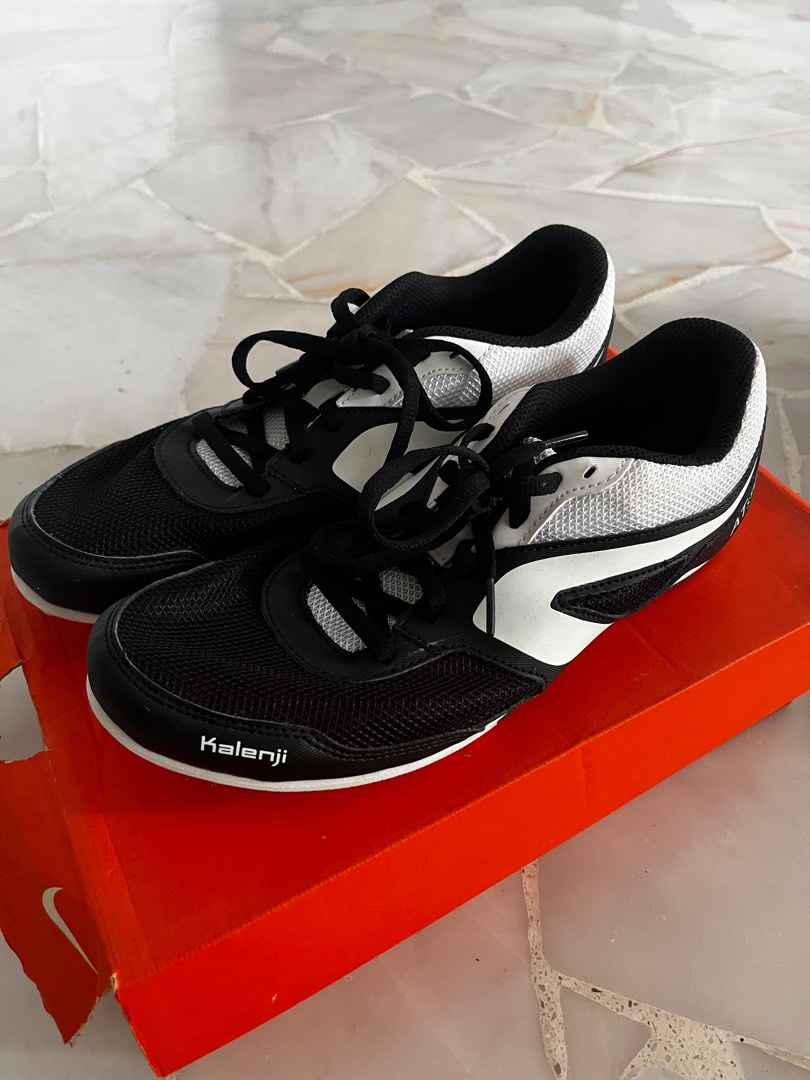 Decathlon spike shoes Men s Fashion Footwear Sneakers on Carousell