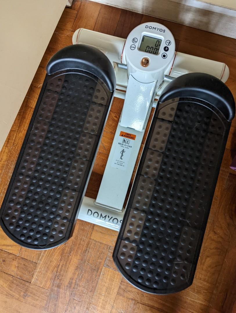 Decathlon stepper machine, Sports Equipment, Exercise & Fitness, Cardio