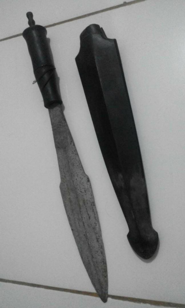 Dohong atau duhung (senjata khas suku dayak sebelum Mandau), Antiques