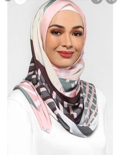 (Category: ) located in . Submitted by shopatsini (Listing ID 1192579893, Image 1). Description: .