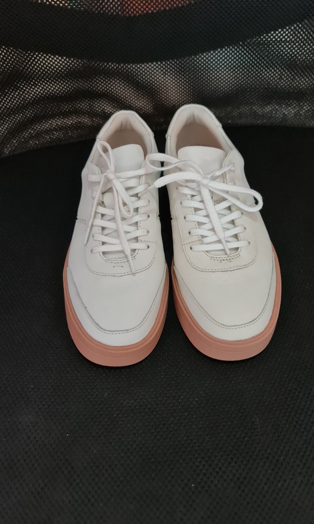 Flash sale 20 Clarks Female Sneakers Women s Fashion Footwear Sneakers on Carousell