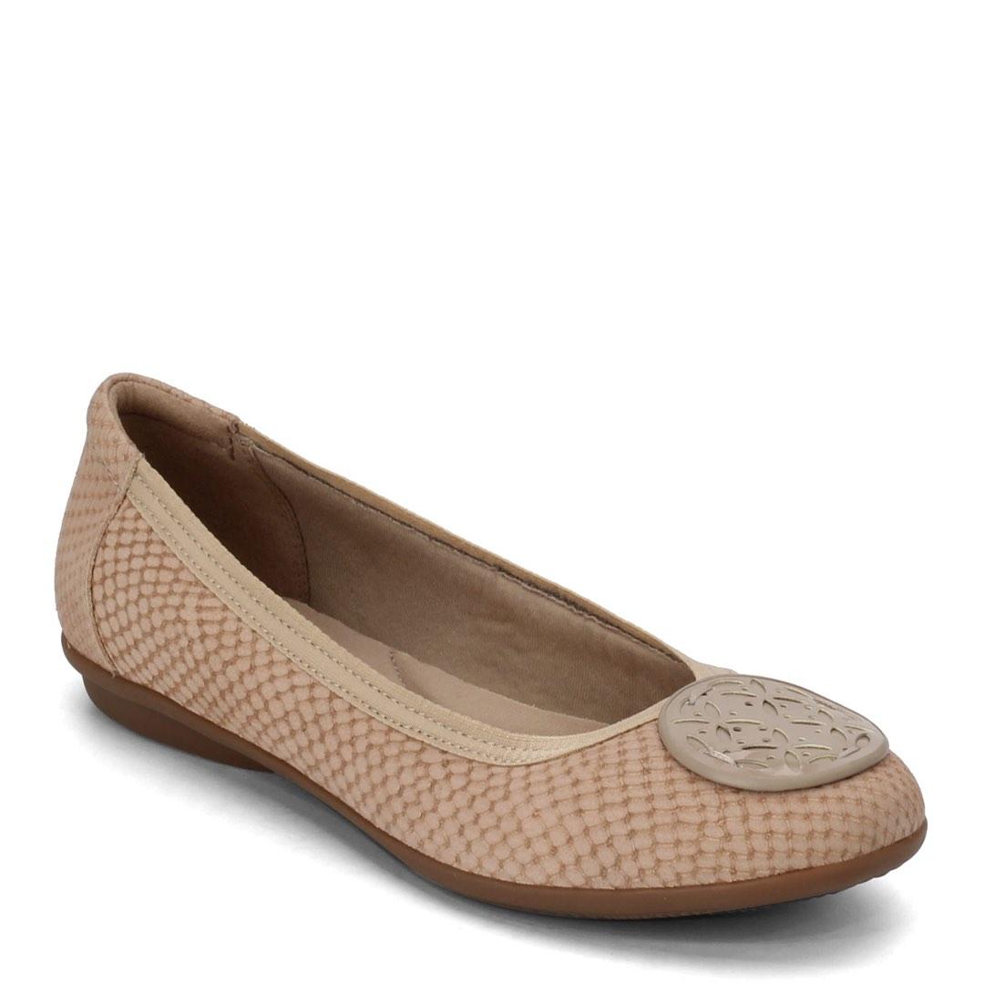 Flat shoes clark gracelin lola Women s Fashion Footwear Flats