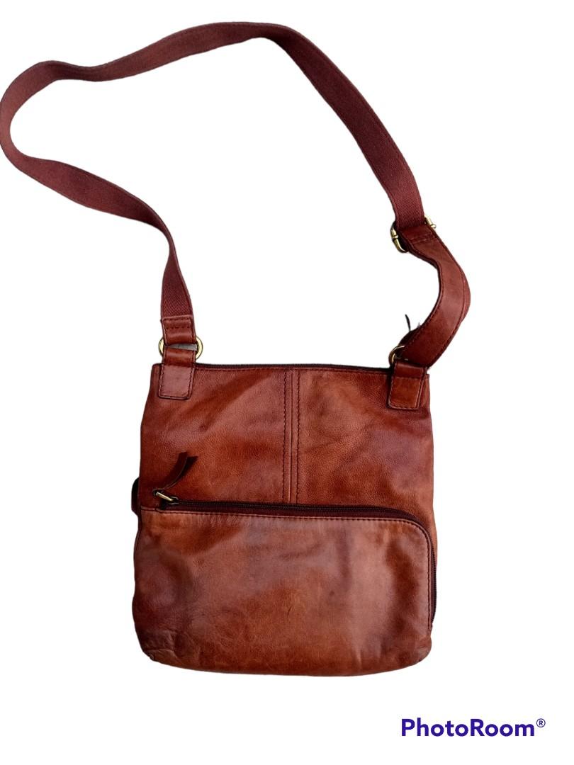 Fossil tan leather crossbody discount bag