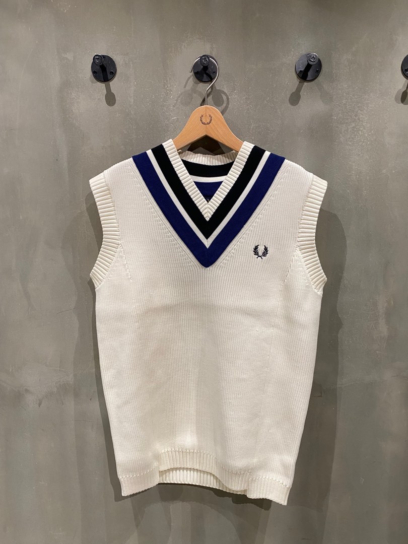 納得できる割引 FRED PERRY Striped Trim V-Neck Tank arkay.com.ar