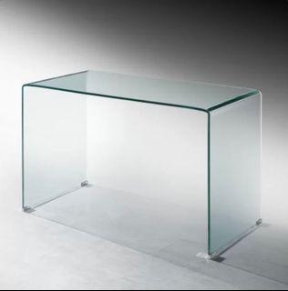 Glass table/desk