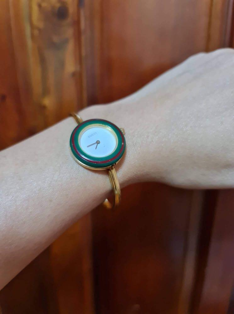 Gucci watch (Category: Women's Watches) located in Navotas City. Submitted by _strawberrymelon (Listing ID 1192525782, Image 3). Description: Original preloved gucci watch Large size With 12 original rings and box No sign of usage.