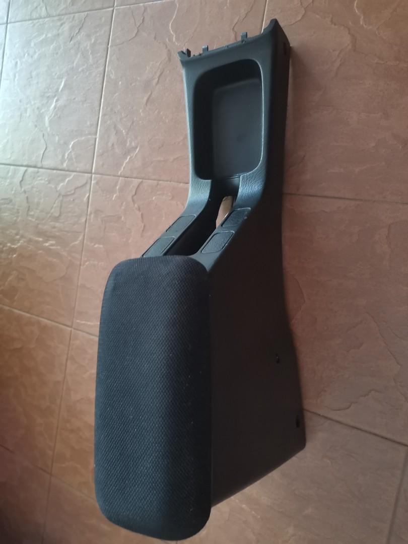 Honda civic EK4 VIRS armrest hitam, Auto Accessories on Carousell