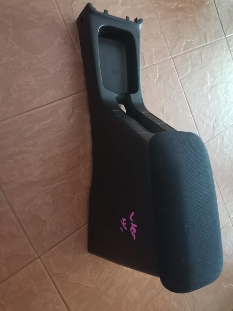 Honda civic EK4 VIRS armrest hitam, Auto Accessories on Carousell