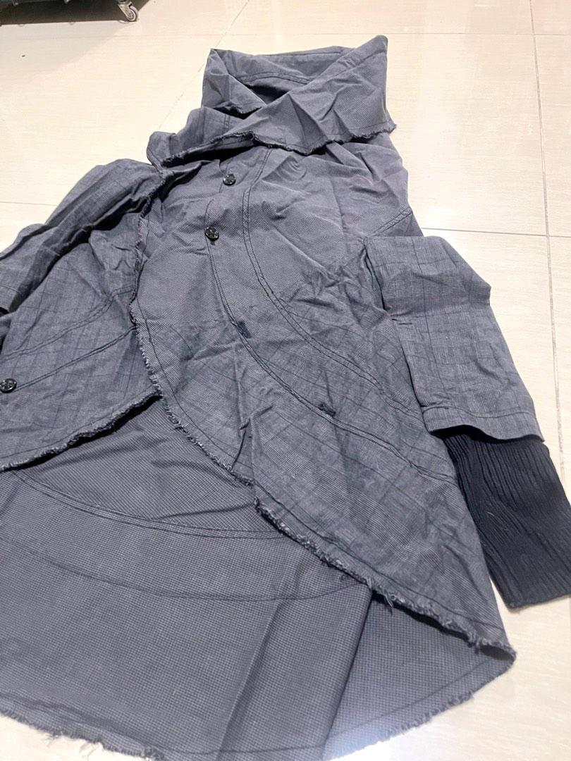 Initial causal jacket （分類：外套及戶外衣服）位於 Hong Kong。 由 chrislaw337 提交（商品編號 1192640006，圖片 3）。簡介： Size 1 。