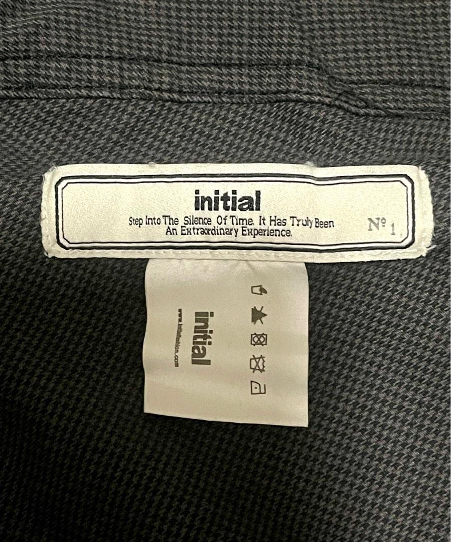 Initial causal jacket （分類：外套及戶外衣服）位於 Hong Kong。 由 chrislaw337 提交（商品編號 1192640006，圖片 4）。簡介： Size 1 。