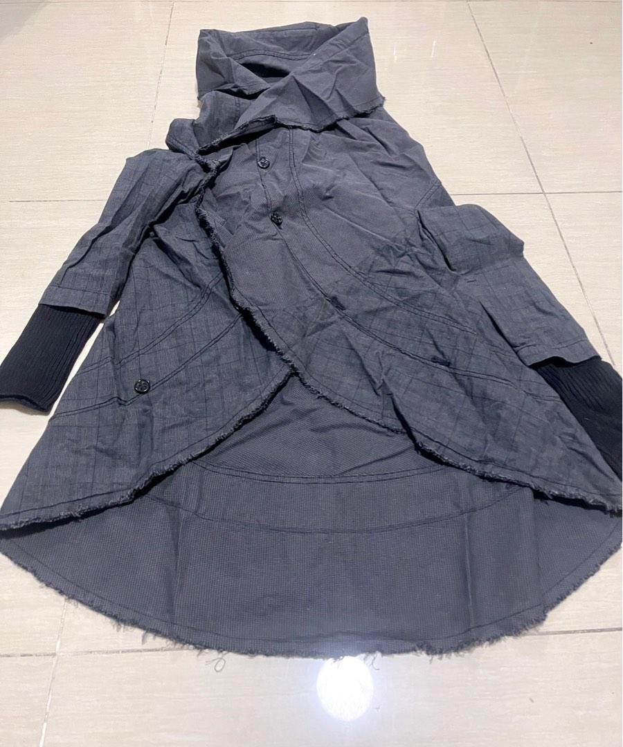 Initial causal jacket （分類：外套及戶外衣服）位於 Hong Kong。 由 chrislaw337 提交（商品編號 1192640006，圖片 2）。簡介： Size 1 。