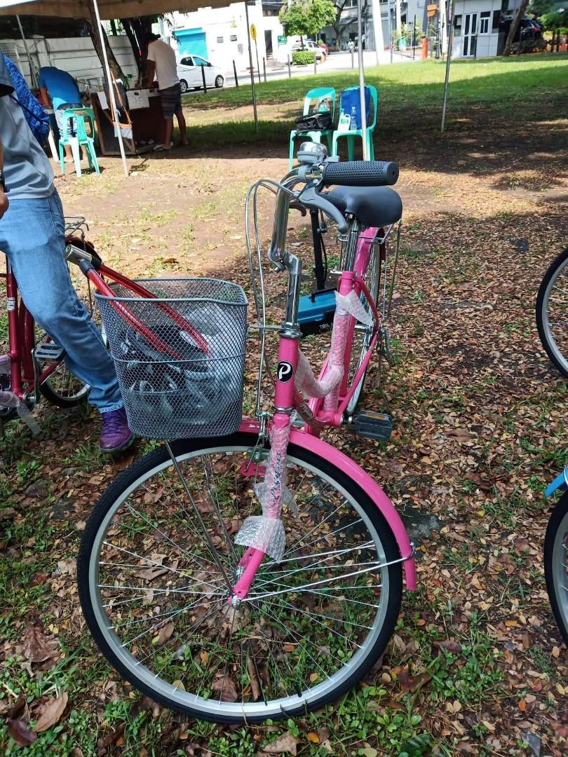 Japanese Bike for Girls with basket once used.. super brand new, Sports