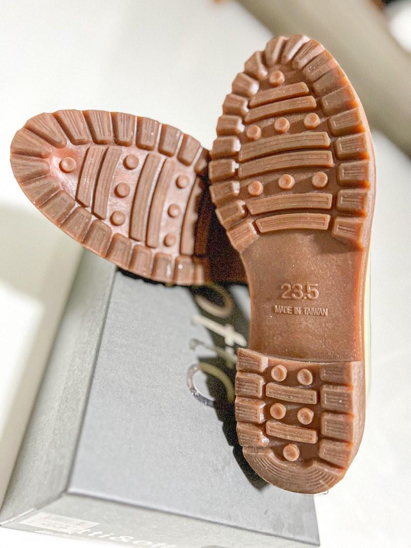 Loafer cream color, Women's Fashion, Footwear, Loafers on Carousell