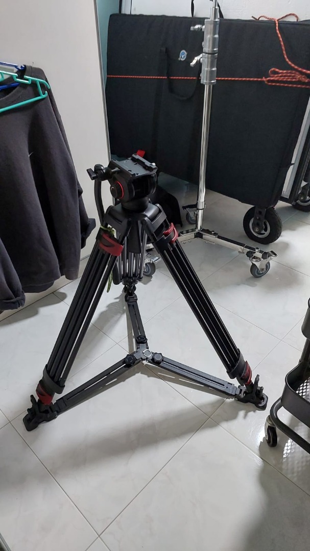 miliboo MTT609A Tripod Fluid Head with Ground Spreader, Photography