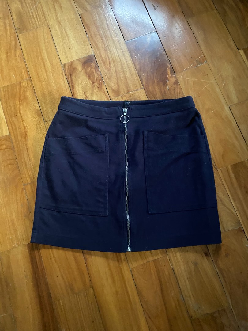 navy blue mini skirt, Women's Fashion, Bottoms, Skirts on Carousell