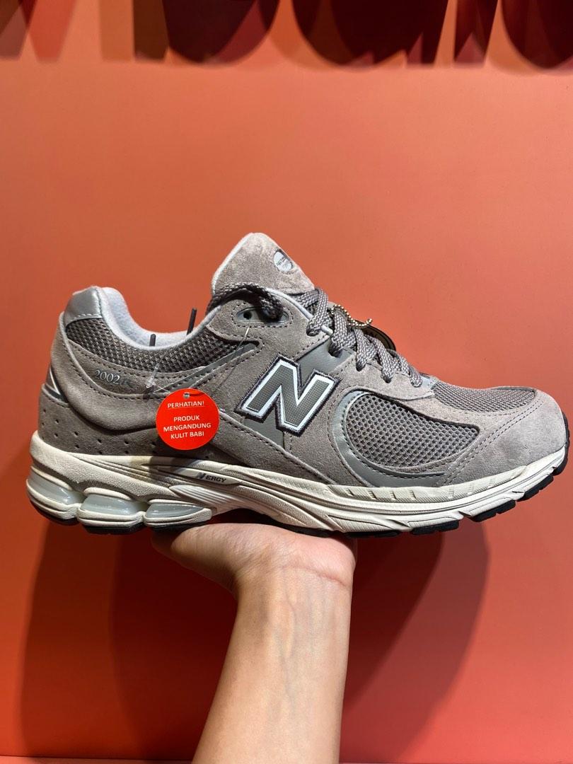 NEW BALANCE ML2002RC Fesyen Pria Sepatu Sneakers di Carousell