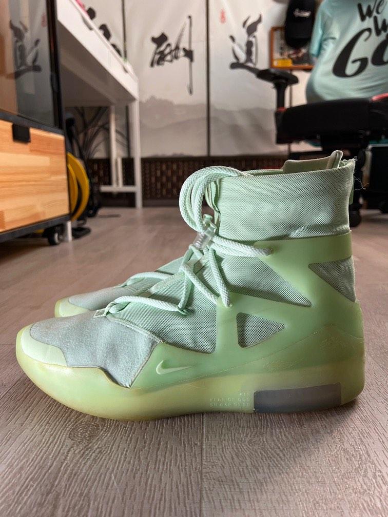 Frosted clearance spruce nike