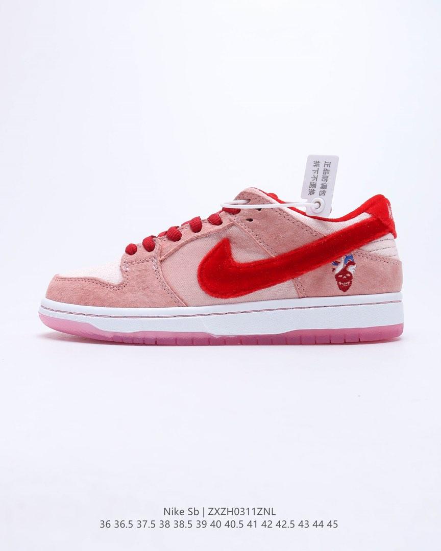 sb dunk low strange love